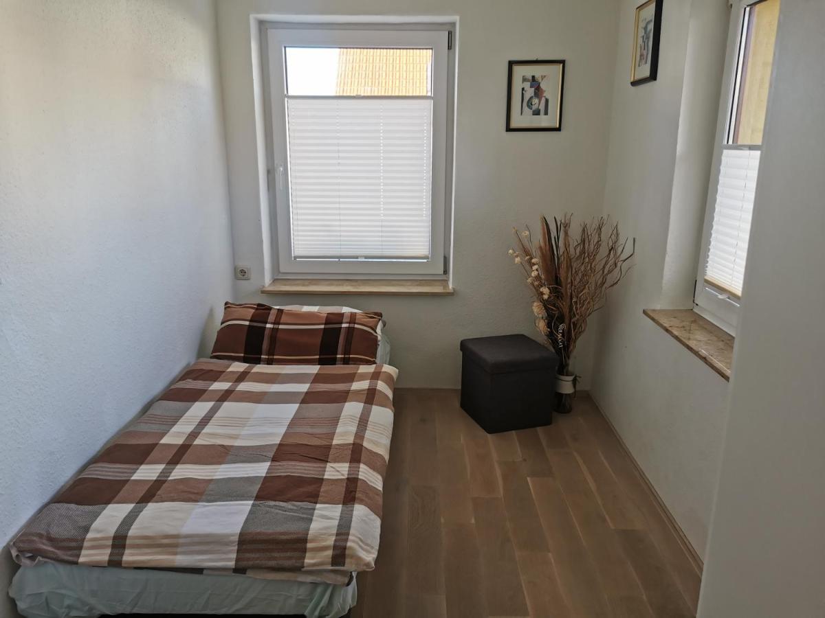 Ferienwohnung Und Pension Guertler Werdau ภายนอก รูปภาพ
