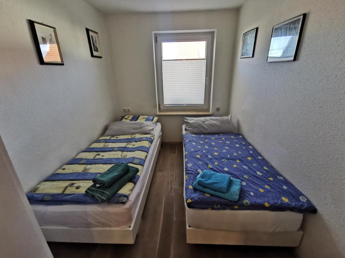Ferienwohnung Und Pension Guertler Werdau ภายนอก รูปภาพ