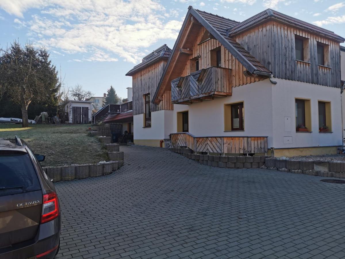 Ferienwohnung Und Pension Guertler Werdau ภายนอก รูปภาพ
