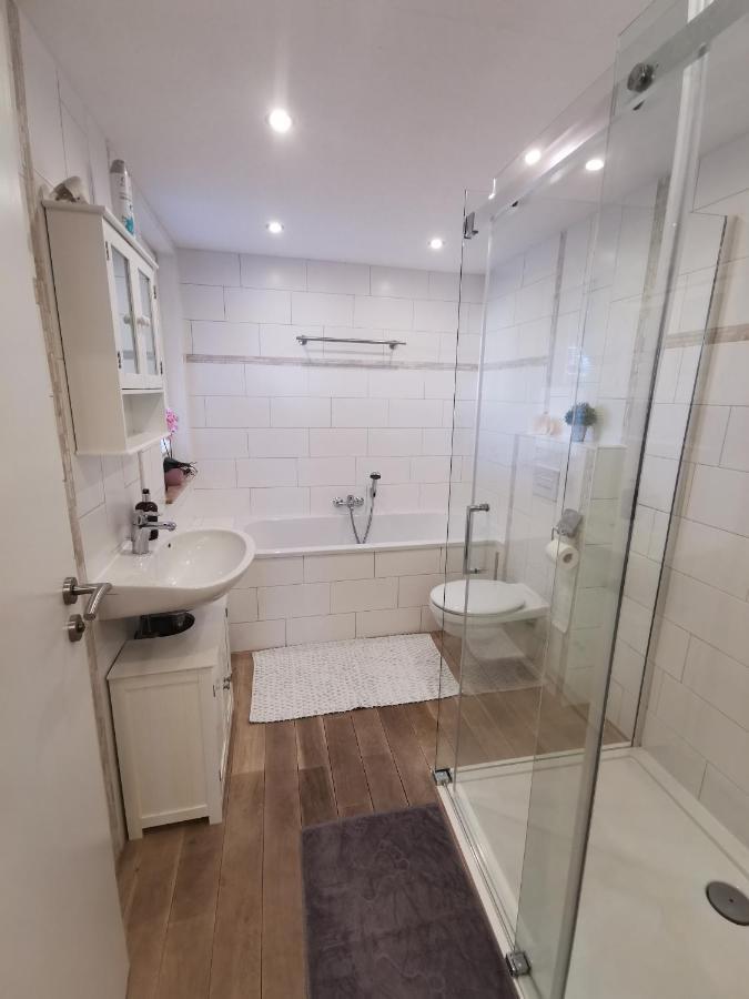 Ferienwohnung Und Pension Guertler Werdau ภายนอก รูปภาพ